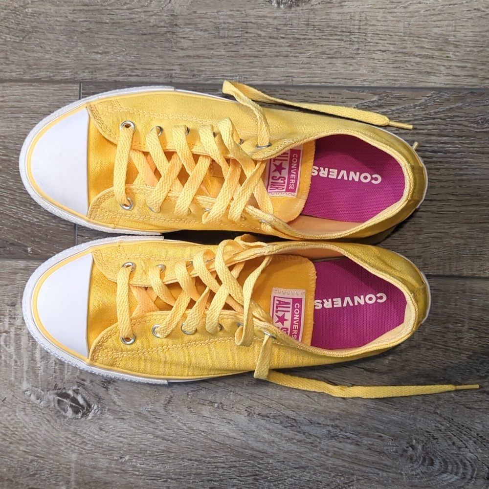 Converse All Star yellow sneakers. Size 5.